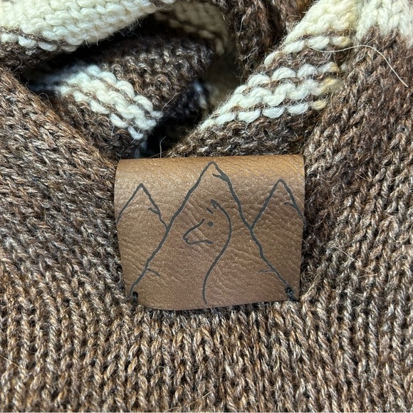 Sunmeadow Alpacas Striped Alpaca Poncho Brown One Size - Picture 8 of 11